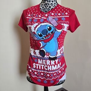 Short sleeve stitch christmas t shirt. Small juniors